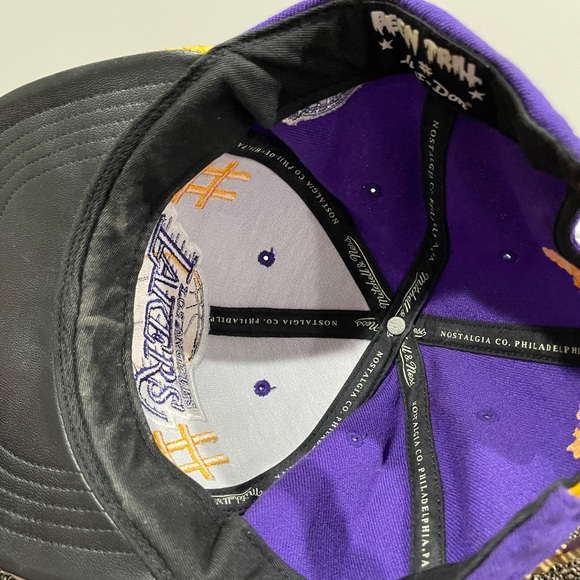 Just Don x Been Trill x Mitchell & Ness
NBA Los Angeles Lakers Snakeskin Hat - Picture 6 of 14